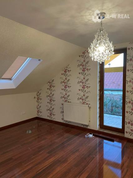 Na prenájom: 6-i. Rodinný dom s garážou a pozemkom, prenájom od 1.12.2025!!!