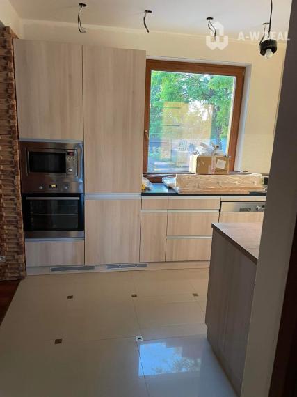 Na prenájom: 6-i. Rodinný dom s garážou a pozemkom, prenájom od 1.12.2025!!!