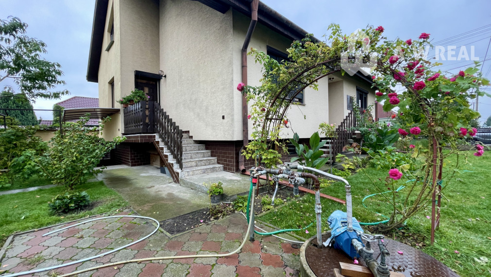 A-W REAL | RODINNÝ DOM NA PREDAJ V OBCI OKOČ