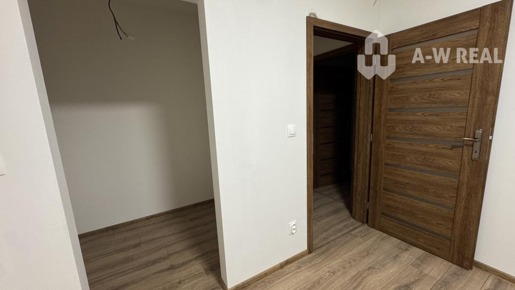 Awreal ponúka na predaj 4izbový bungalov v Hornom Bare