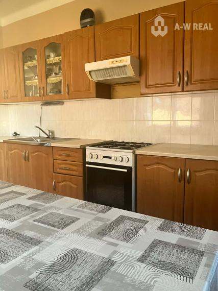 REZERVOVANÉ  0918197701 - Na predaj poschodový rodinný dom v pôvodnom stave v obci Vydrany