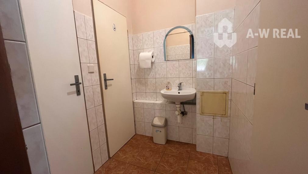 Znížená cena!!!!   Obchodný priestor na prenájom.