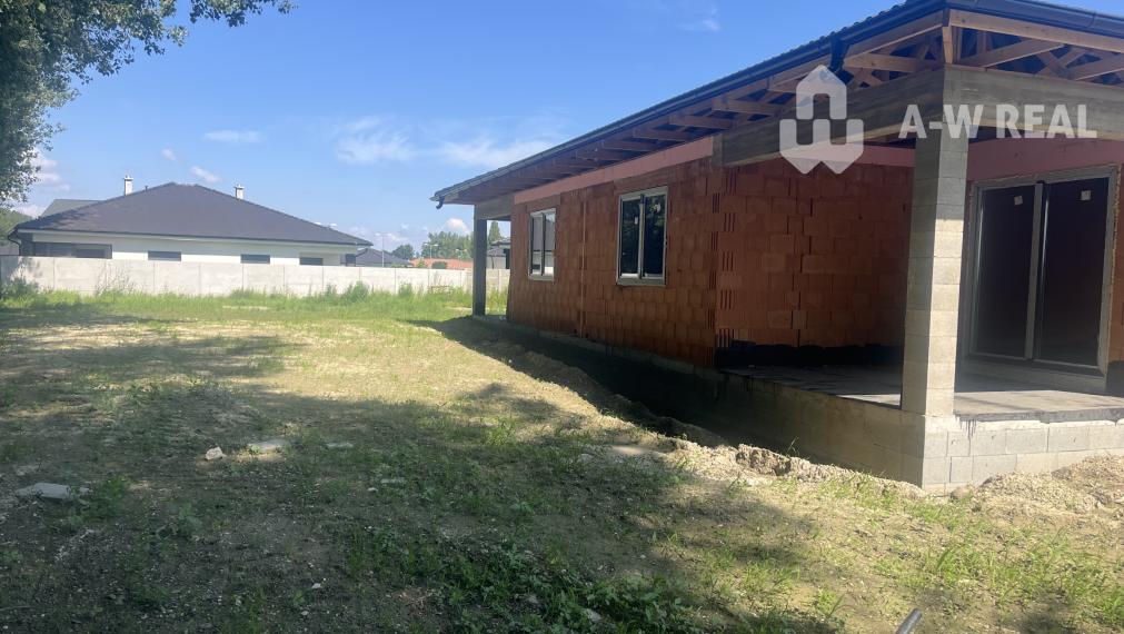 Na predaj moderný 4-izbový rodinný dom-Dunajská Streda-Florida park