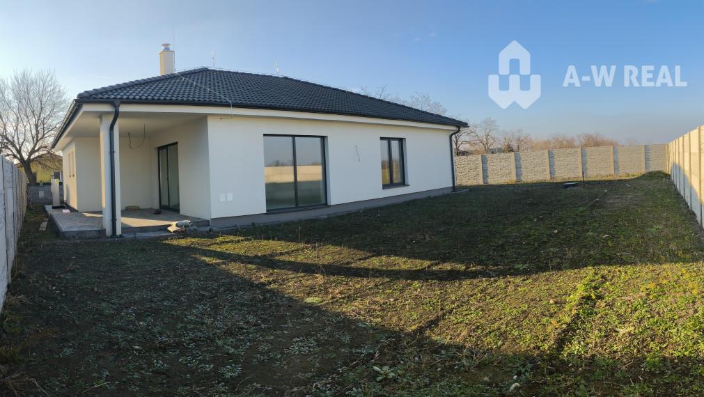 4 izbový rodinný  dom v obci Michal na Ostrove!