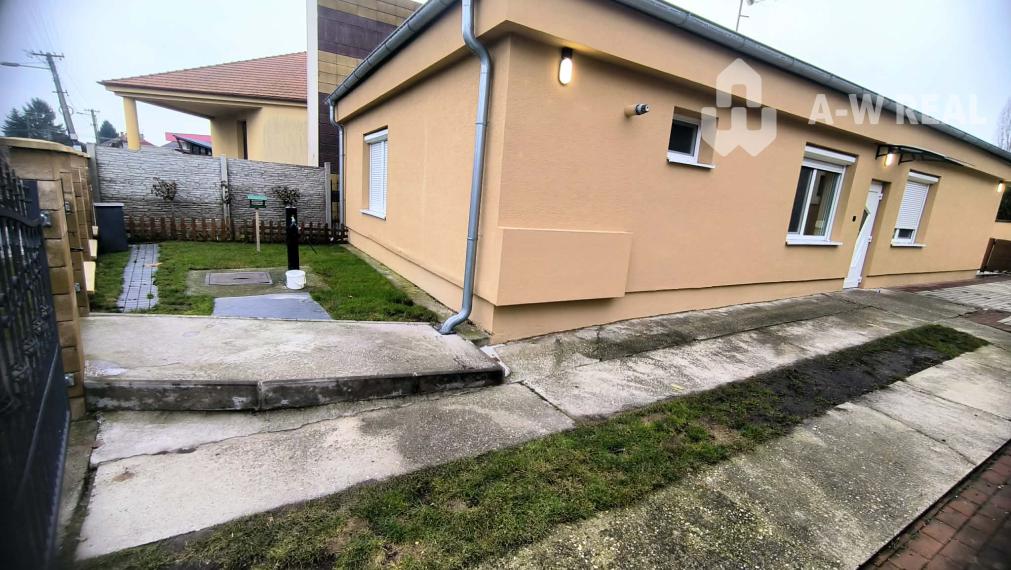 Na predaj 3 izbový rodinný dom s malým pozemkom v obci Ohrady