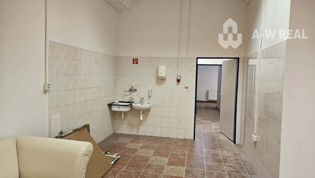 Exkluzívny obchodný priestor na predaj v centre Dunajskej Stredy – ul. Vámbéryho