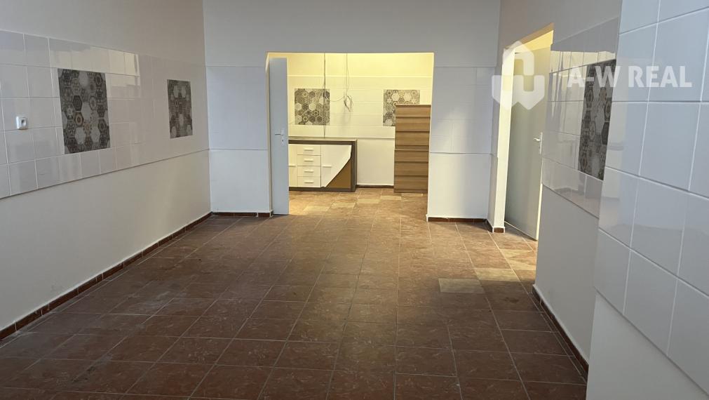 Exkluzívny obchodný priestor na predaj v centre Dunajskej Stredy – ul. Vámbéryho