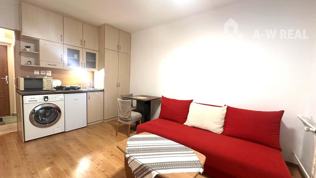 Na prenájom garsónka s balkónom aj s výťahom   v centre mesta DS