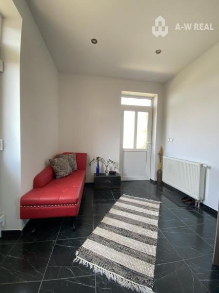 Predám 3 izbový rodinný dom s malým pozemkom v obci Ohrady iba 7 km od Dunajskej Stredy