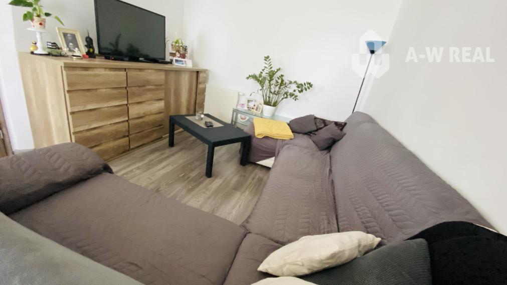 Predám 3 izbový rodinný dom s malým pozemkom v obci Ohrady iba 7 km od Dunajskej Stredy