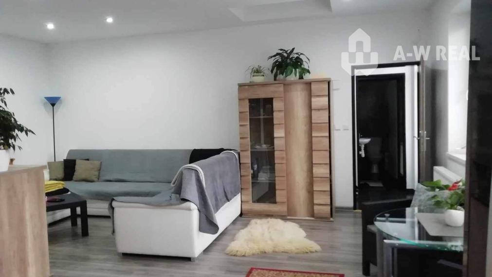 Predám 3 izbový rodinný dom s malým pozemkom v obci Ohrady iba 7 km od Dunajskej Stredy