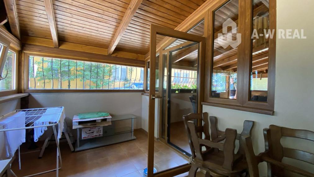 Predám priestranný  3 izbový  byt s veľkou terasou a možnosťou kúpy garáže v Dunajskej Strede alebo majiteľ je otvorený aj výmene za iný dom v okruhu 15 km od DS