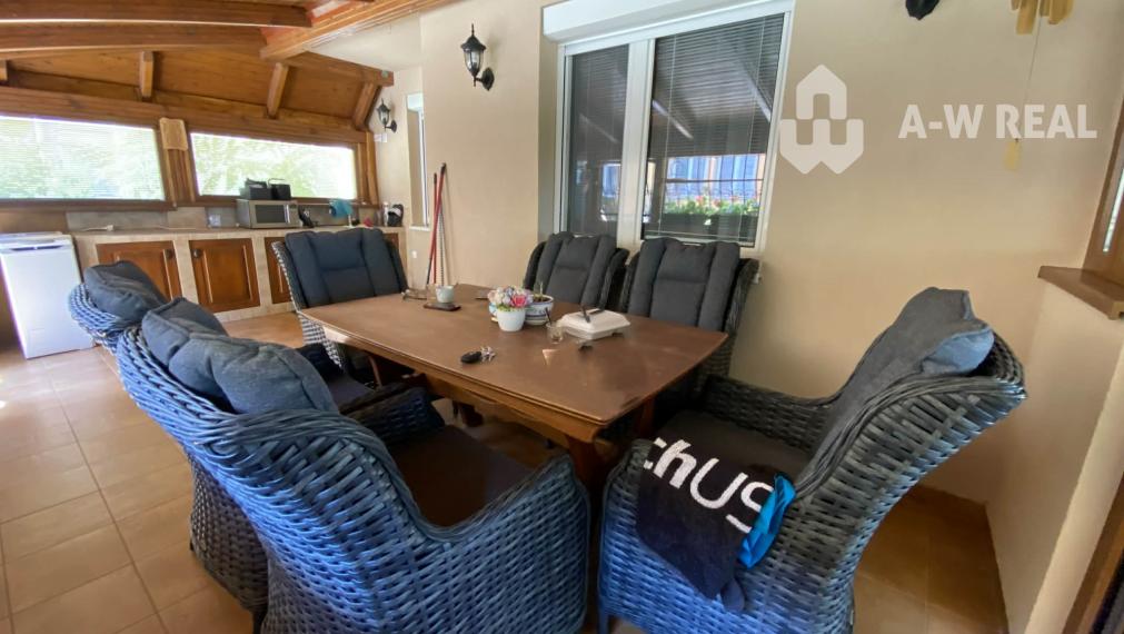 Predám priestranný  3 izbový  byt s veľkou terasou a možnosťou kúpy garáže v Dunajskej Strede alebo majiteľ je otvorený aj výmene za iný dom v okruhu 15 km od DS