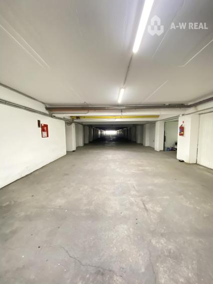 Predám priestranný  3 izbový  byt s veľkou terasou a možnosťou kúpy garáže v Dunajskej Strede alebo majiteľ je otvorený aj výmene za iný dom v okruhu 15 km od DS