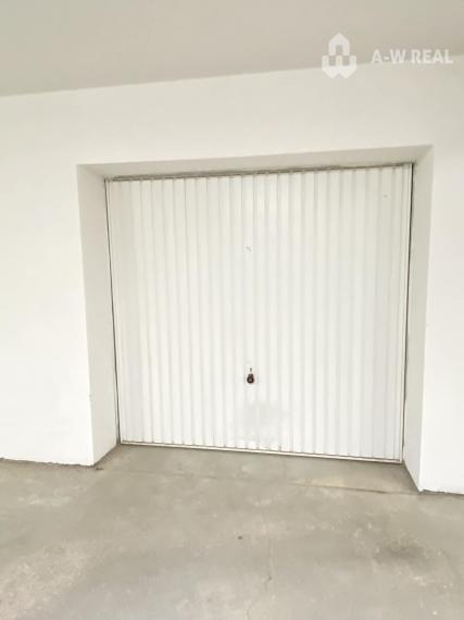 Predám priestranný  3 izbový  byt s veľkou terasou a možnosťou kúpy garáže v Dunajskej Strede alebo majiteľ je otvorený aj výmene za iný dom v okruhu 15 km od DS