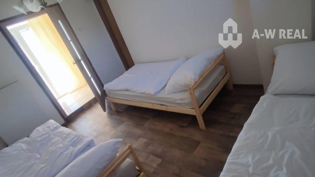 Kompletne zrekonštruovaný rodinný dom s wellness, bazénom a krásnou záhradou – Dolný Štál