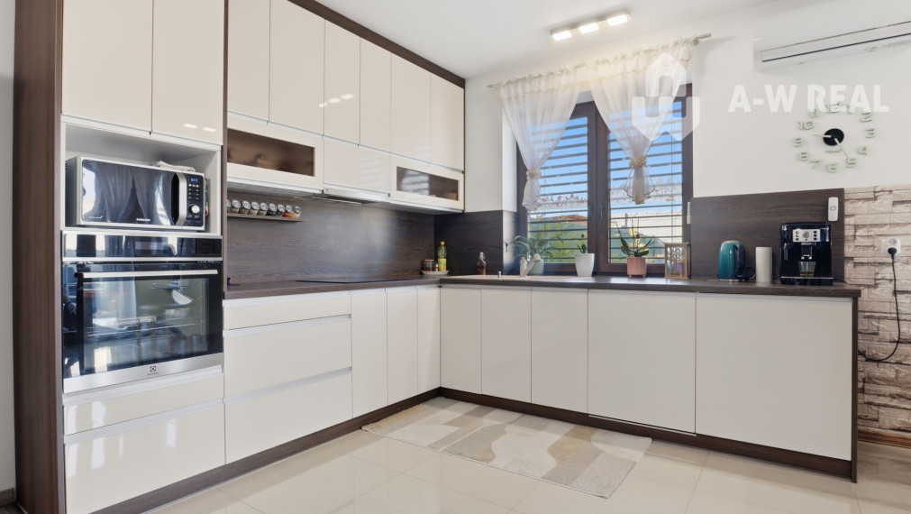 ☎️ 0918 846 340 Ůžasný rodinný dom v obľúbenej časti mesta.