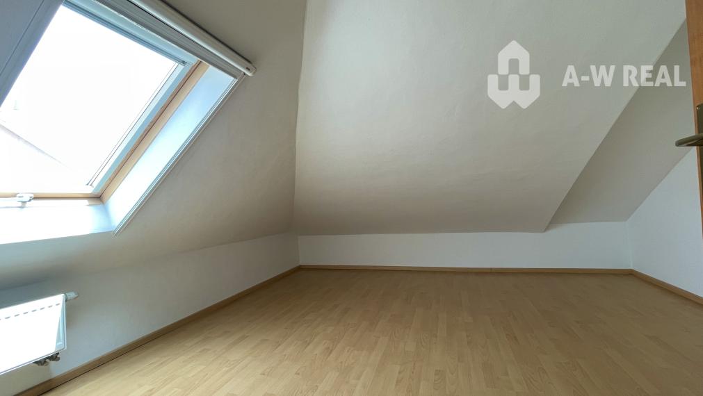 VKUSNÝ 4-IZBOVÝ RODINNÝ DOM S GARÁŽOU NA PREDAJ V OBCI TOPOĽNÍKY