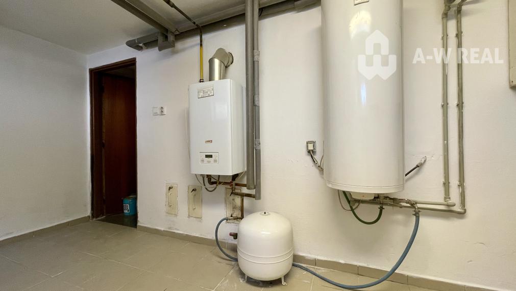 VKUSNÝ 4-IZBOVÝ RODINNÝ DOM S GARÁŽOU NA PREDAJ V OBCI TOPOĽNÍKY