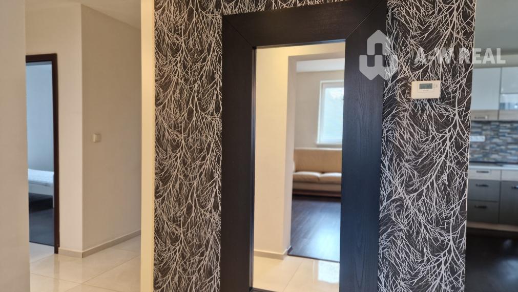 Na prenájom zariadený 3- izbový rodinný dom