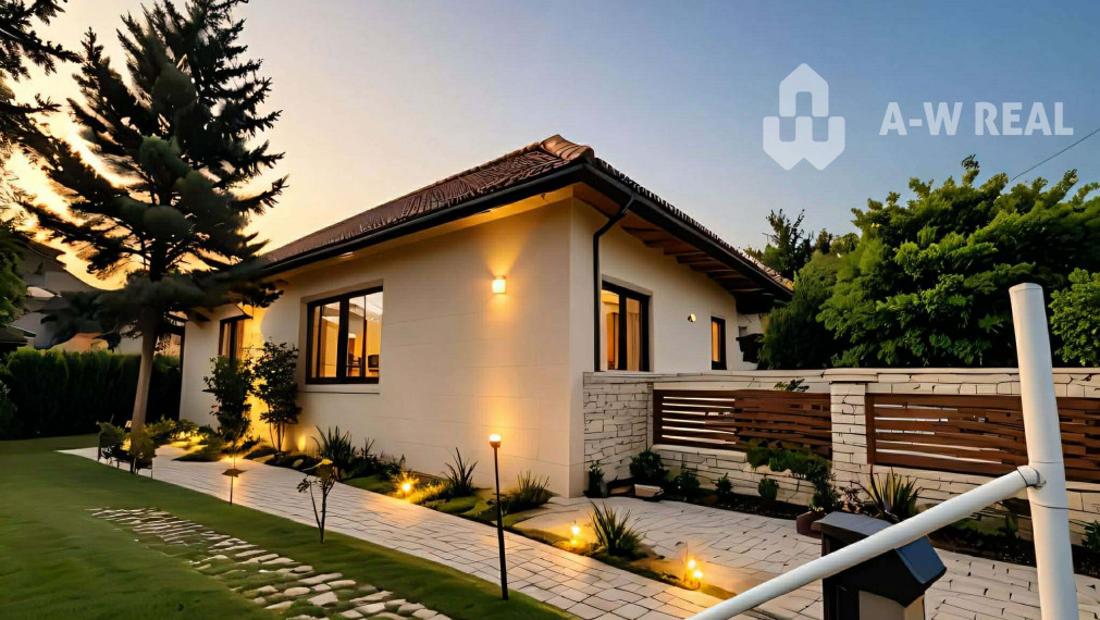 ☎️ 0918197701- Na predaj starší rodinný dom vhodný na kompletnú prestavbu s  veľkým pozemkom s platnou UPI  v obci Dunajský Klátov (Povolený je iba samostatne stojaci rodinný dom s jedným bytom )- s novými vizualizáciami