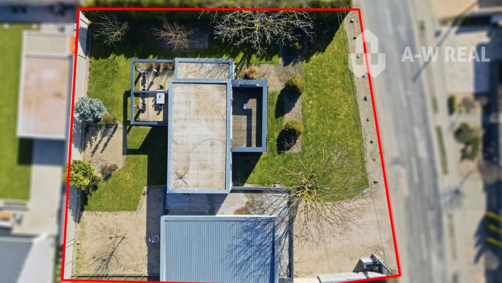 Luxusný rodinný dom zo samostatnou bytovou jednotkou vhodný aj ako dvojgeneračný.