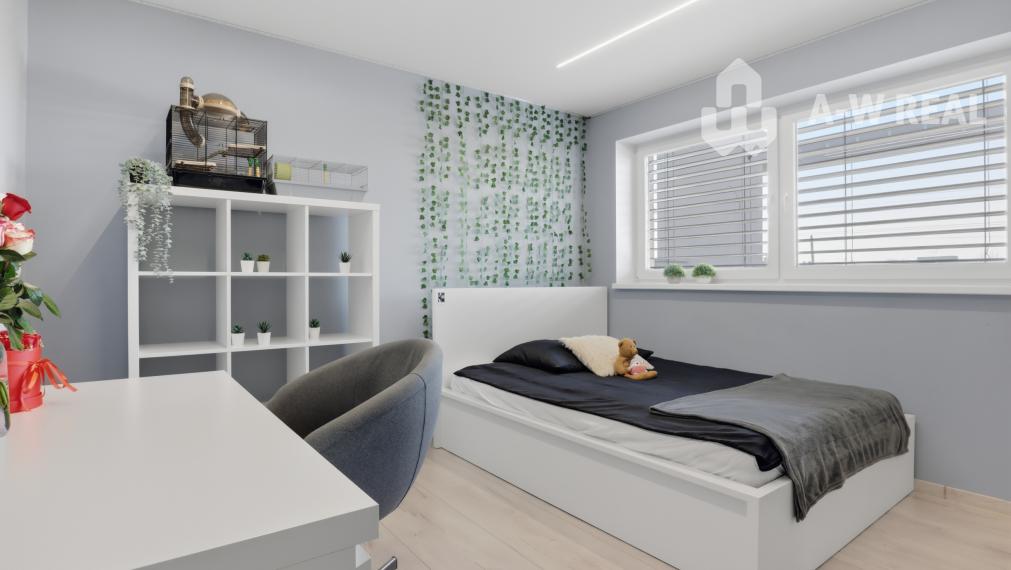 Luxusný rodinný dom zo samostatnou bytovou jednotkou vhodný aj ako dvojgeneračný.