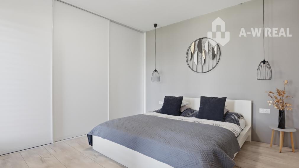 Luxusný rodinný dom zo samostatnou bytovou jednotkou vhodný aj ako dvojgeneračný.