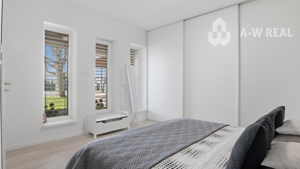 Luxusný rodinný dom zo samostatnou bytovou jednotkou vhodný aj ako dvojgeneračný.