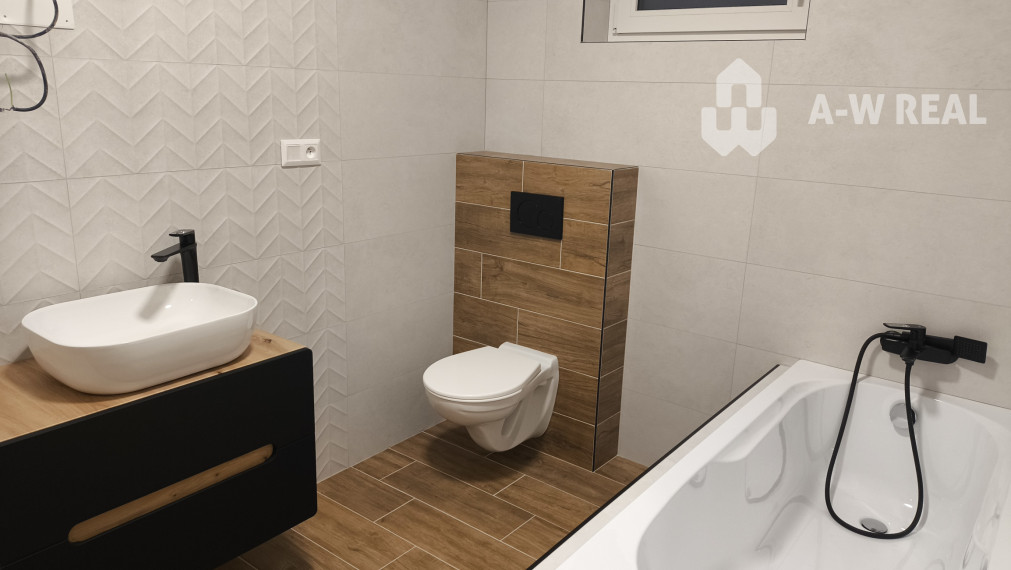 Rezervované / 4-izbový rodinný dom v obci Michal na Ostrove