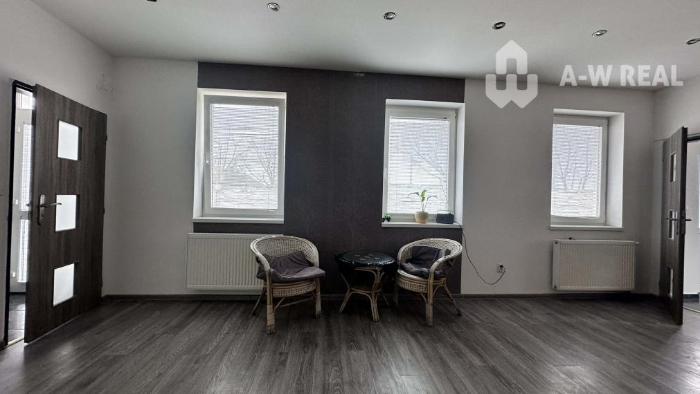 ☎️ 0918/197 701  Predám 3 izbový rodinný dom  v obci Ohrady iba 7 km od Dunajskej Stredy - Dom je čerstvo vymaľovaný ( interiér aj exteriér)