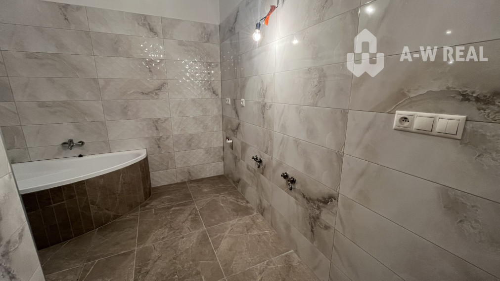 Predaj -  4-izbový rodinný dom – dvojdom v atraktívnej lokalite Florida Park, Dunajská Streda, vedľa termálneho kúpaliska