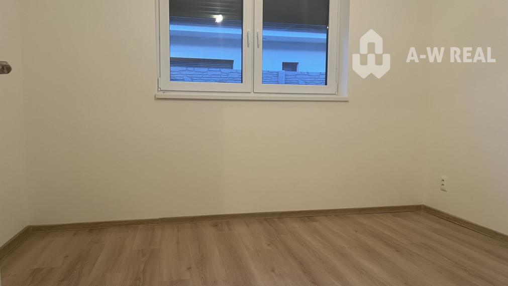 Predaj -  4-izbový rodinný dom – dvojdom v atraktívnej lokalite Florida Park, Dunajská Streda, vedľa termálneho kúpaliska