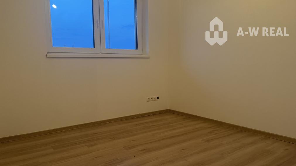 Predaj -  4-izbový rodinný dom – dvojdom v atraktívnej lokalite Florida Park, Dunajská Streda, vedľa termálneho kúpaliska