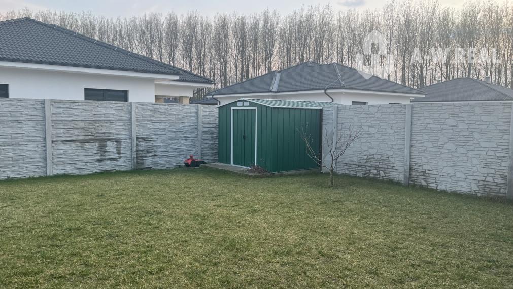 Predaj -  4-izbový rodinný dom – dvojdom v atraktívnej lokalite Florida Park, Dunajská Streda, vedľa termálneho kúpaliska