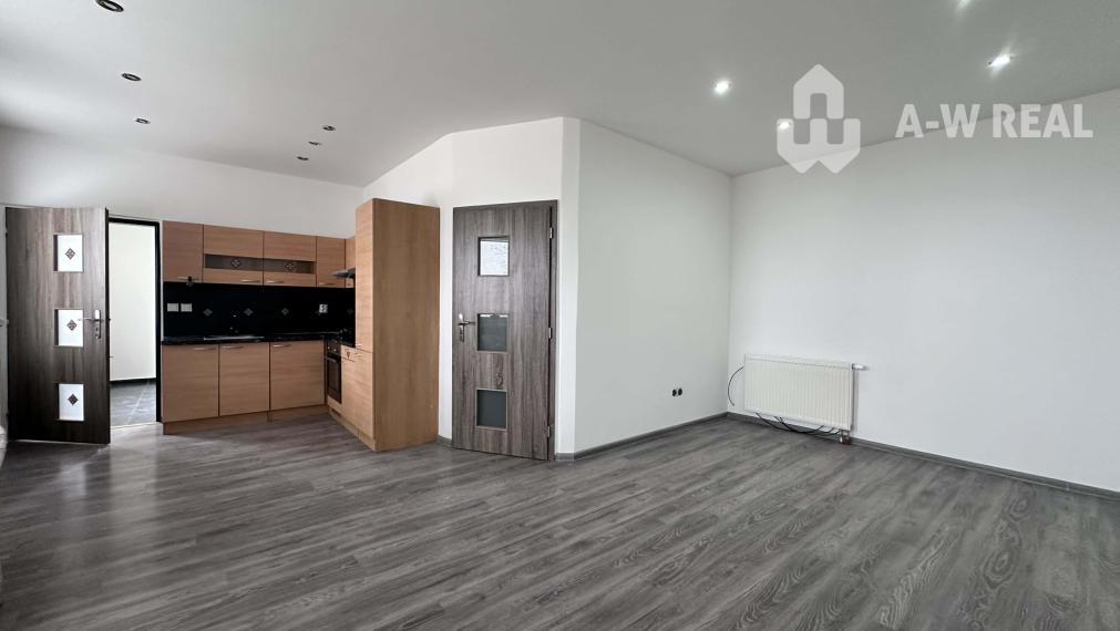 ☎️0917656551 📞Pekný, komfortný 3-izbový rodinný dom na predaj v obci OHRADY pri Dunajskej Strede