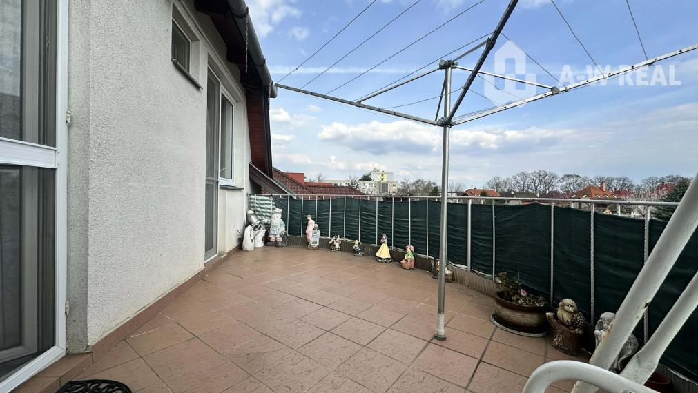 ☎️0918197701   Na predaj 2 generačný,  8 izbový poschodový dom s dvoma samostatnými bytovými jednotkami v tichej a kľudnej časti mesta  ŠAMORÍN