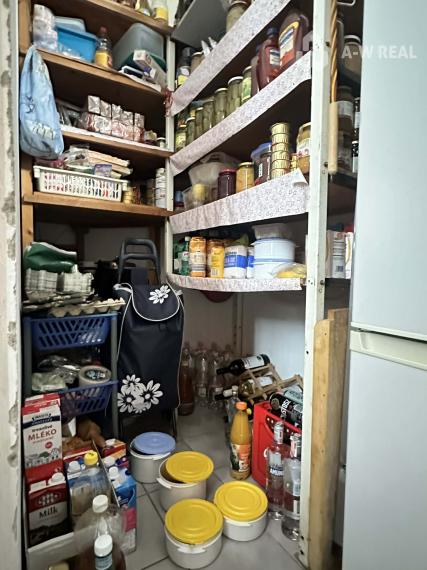 ☎️0918197701   Na predaj 2 generačný,  8 izbový poschodový dom s dvoma samostatnými bytovými jednotkami v tichej a kľudnej časti mesta  ŠAMORÍN