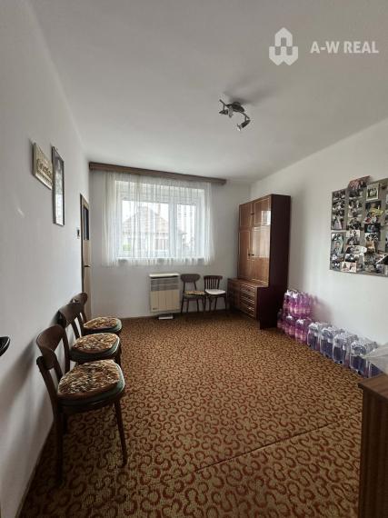 ☎️0918197701   Na predaj 2 generačný,  8 izbový poschodový dom s dvoma samostatnými bytovými jednotkami v tichej a kľudnej časti mesta  ŠAMORÍN