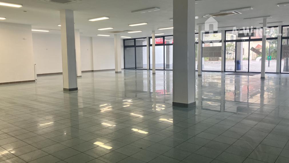 0911 234 656 Prenájom obchodný priestor v centre mesta