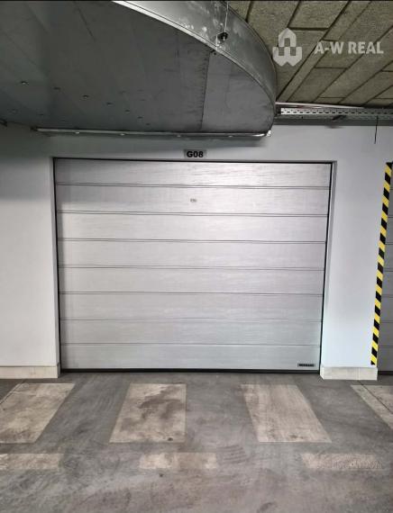 ☎️  0918/197 701  Na prenájom garáž s automatickou bránou  pre jedno osobné auto v bytovom dome GRADUS - Dunajská Streda