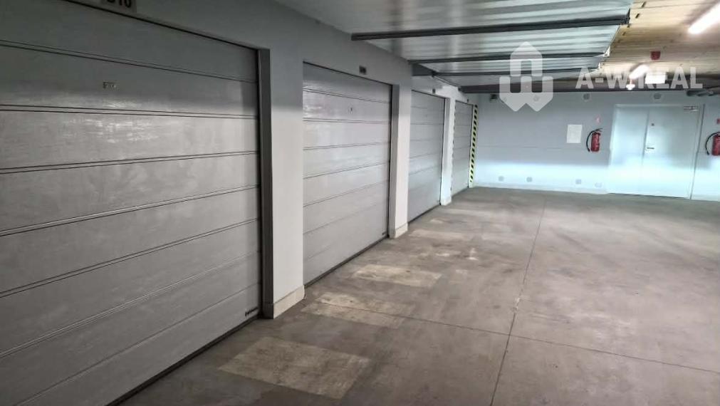 ☎️  0918/197 701  Na prenájom garáž s automatickou bránou  pre jedno osobné auto v bytovom dome GRADUS - Dunajská Streda