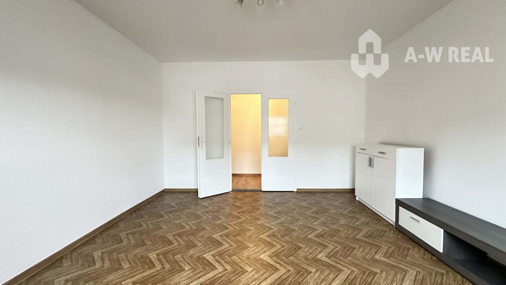 ☎️  0918/197 701  Na prenájom 1 izbový byt s balkónom a pivnicou v meste Dunajská Streda, časť Nová Ves - 36 m2