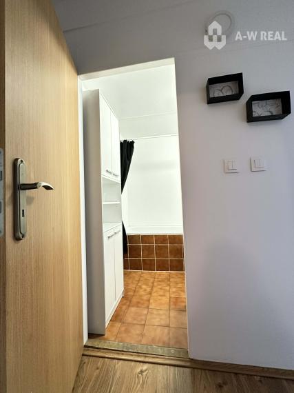 ☎️  0918/197 701  Na prenájom 1 izbový byt s balkónom a pivnicou v meste Dunajská Streda, časť Nová Ves - 36 m2