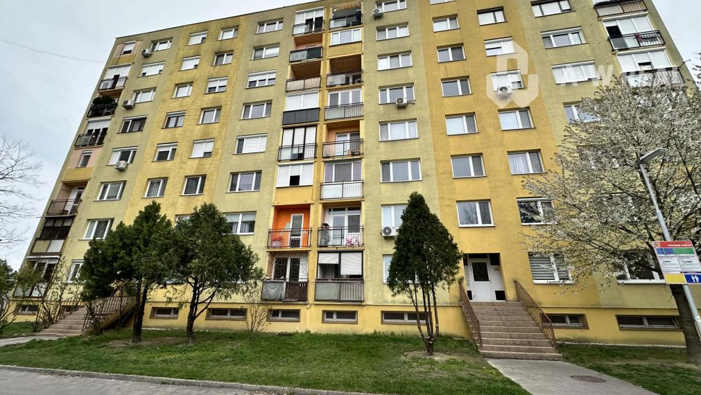 ☎️  0918/197 701  Na prenájom 1 izbový byt s balkónom a pivnicou v meste Dunajská Streda, časť Nová Ves - 36 m2