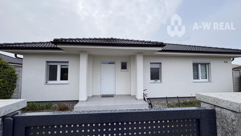 ☎️0917656551📞 Prenájom od 1.5. 2026:  Pekný, moderný 3-izbový rodinný dom v Dunajskej Strede