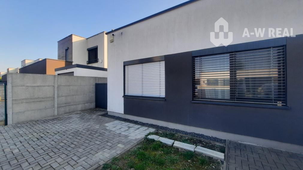 Dizajnový 4-izbový rodinný dom v Miloslavove - Alžbetín dvor