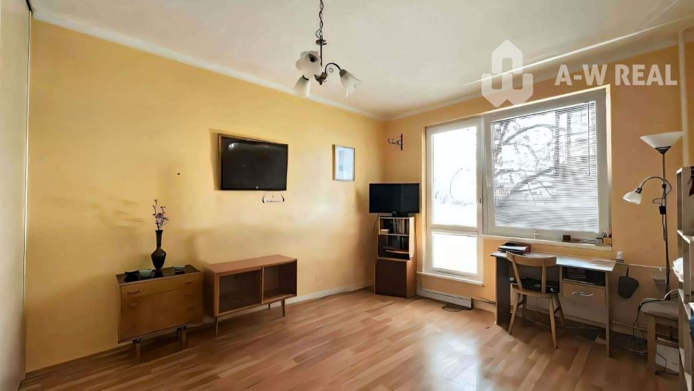 ☎️ 0918/197 701 NA PREDAJ EXKLUZÍVNE  : 1 izbový byt s loggiou  ( 38,40 m2 ) na Neratovickom námestí  - Dunajská Streda