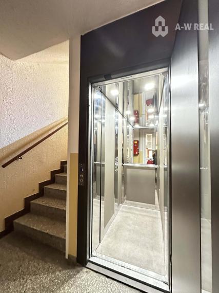 ☎️ 0918/197 701 NA PREDAJ EXKLUZÍVNE  : 1 izbový byt s loggiou  ( 38,40 m2 ) na Neratovickom námestí  - Dunajská Streda