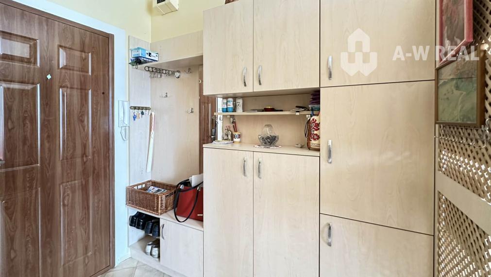 ☎️ 0918/197 701 NA PREDAJ EXKLUZÍVNE  : 1 izbový byt s loggiou  ( 38,40 m2 ) na Neratovickom námestí  - Dunajská Streda